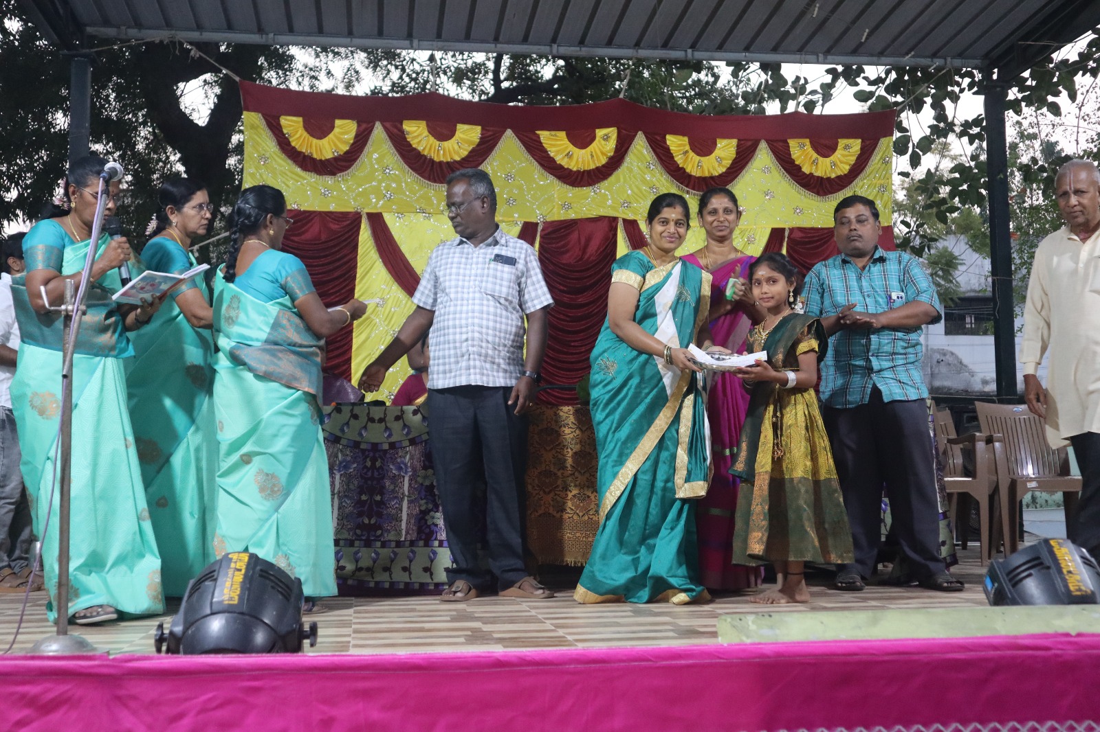 கோபிசெட்டிபாளையம் நகராட்சி பள்ளிகளில் 65வது ஆண்டு விழா கோலாகலம் - படம் 3