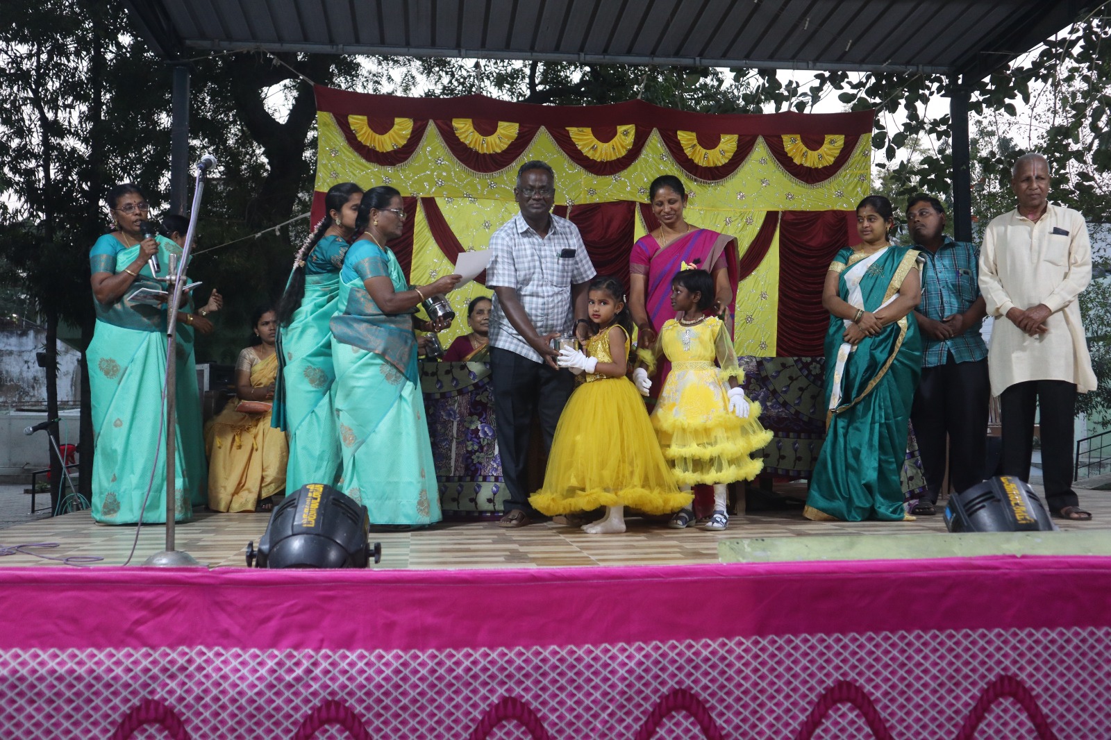 கோபிசெட்டிபாளையம் நகராட்சி பள்ளிகளில் 65வது ஆண்டு விழா கோலாகலம் - படம் 4